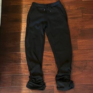 Black Cozy Jogger Scrunch Bottom Pants With Pockets at Front & Back